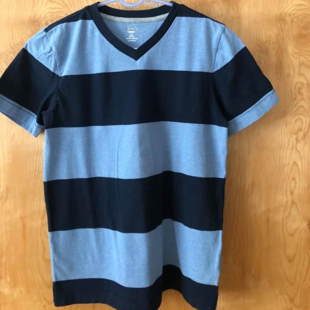 Boys Old Navy Tee sz. L (10/12)